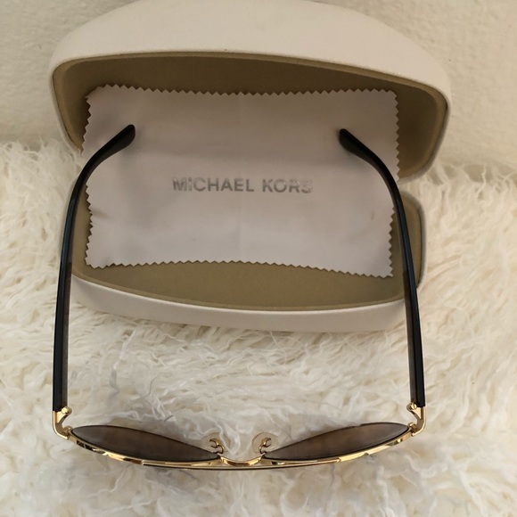 Authentic Michael Kors sunglasses - Picture 2 of 6